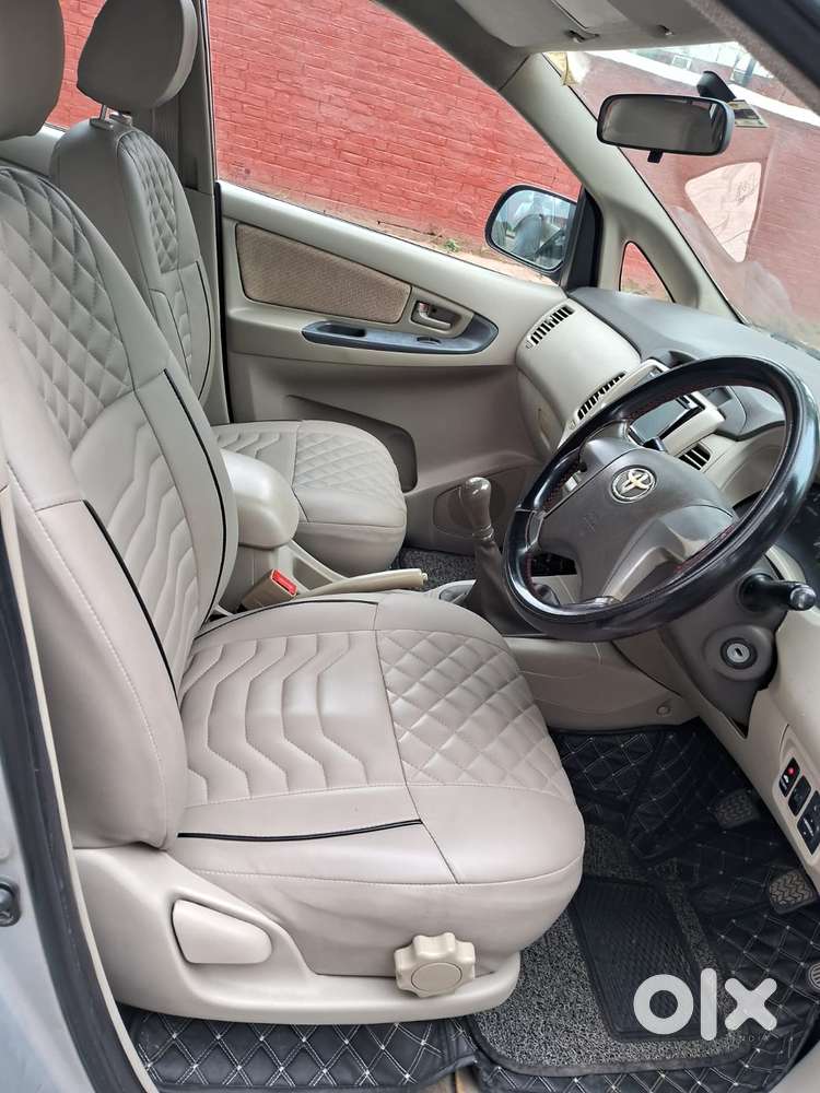 Toyota Innova 2.5 G (diesel) 8 Seater, 2014, Diesel