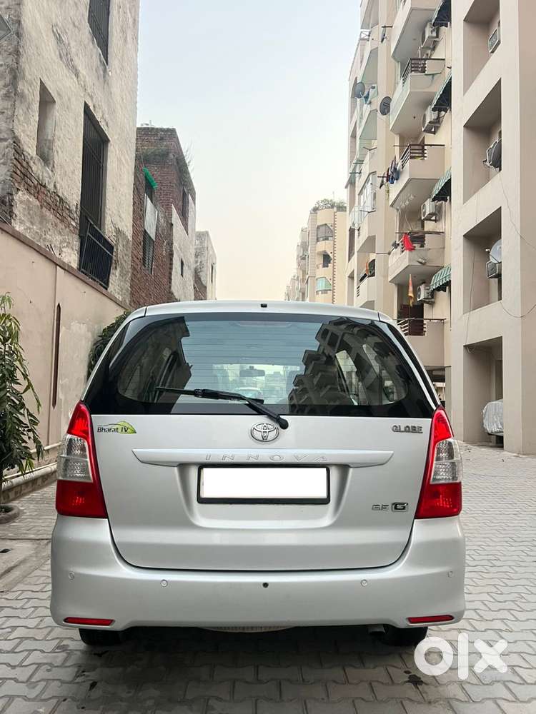 Toyota Innova 2.5 G Diesel  1.05 Lakh Km  Full Toyota Service Record