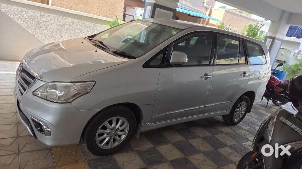 Toyota Innova 2014