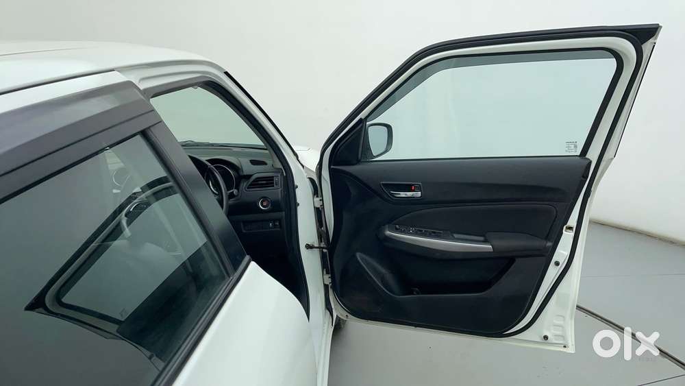 Maruti Suzuki Swift Amt Zxi, 2023, Petrol