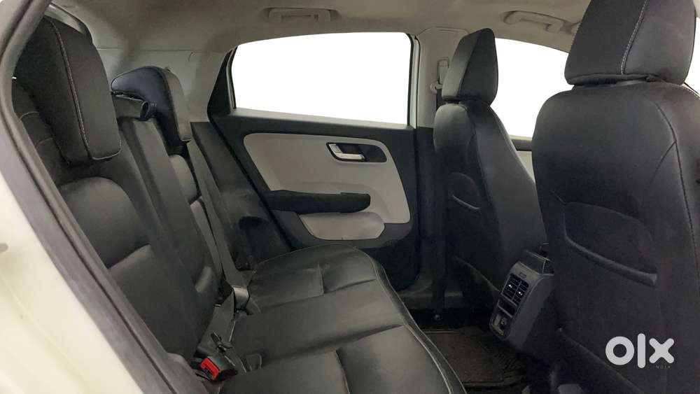 Tata Altroz Xz Plus (s) Icng, 2023, Cng & Hybrids