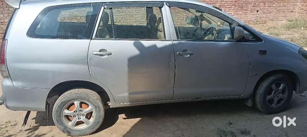 Toyota Innova 2007 Diesel 300000 Km Driven