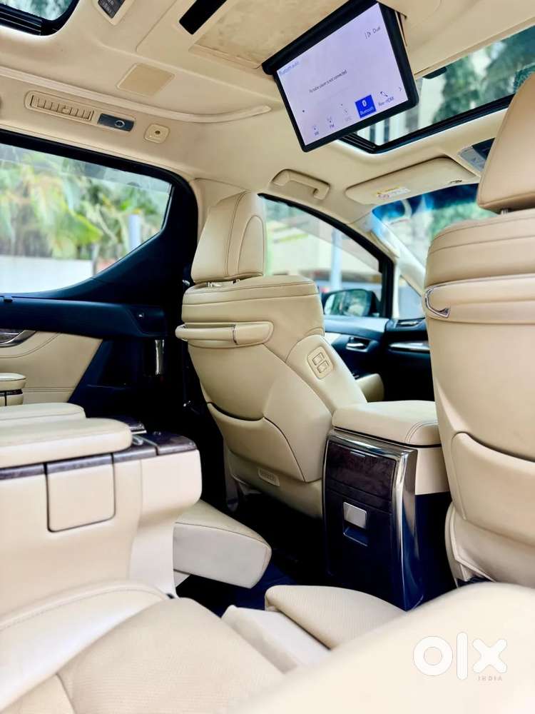 Toyota Vellfire, 2021, Petrol