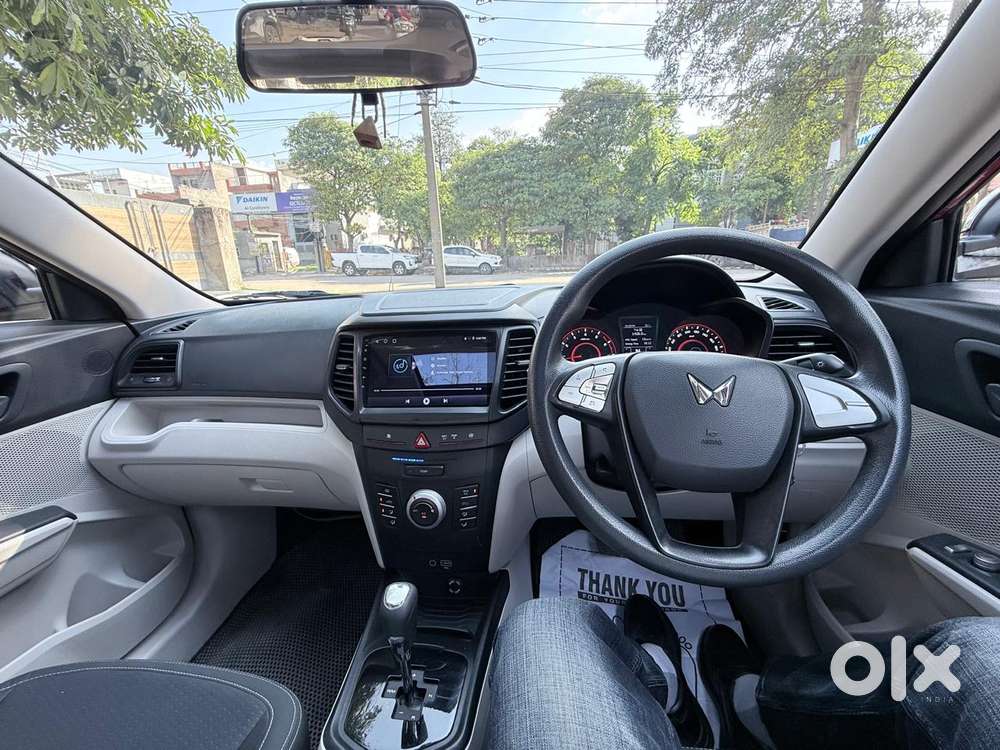 Mahindra Xuv300 1.2 W6 Amt Petrol, 2023, Petrol