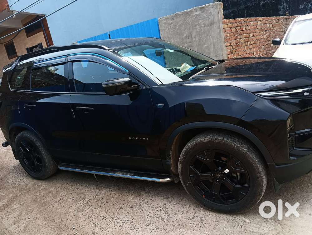 Tata Safari Adventure 2024 Diesel 7 Str Dark Edition