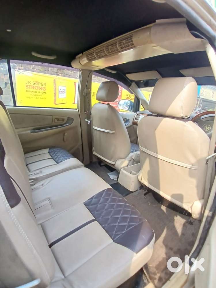 Toyota Innova 2.5 G (diesel) 8 Seater, 2006, Diesel