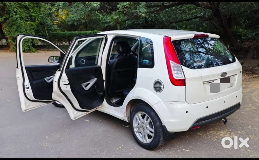 Ford Figo Zxi 2014 Petrol Well Maintained