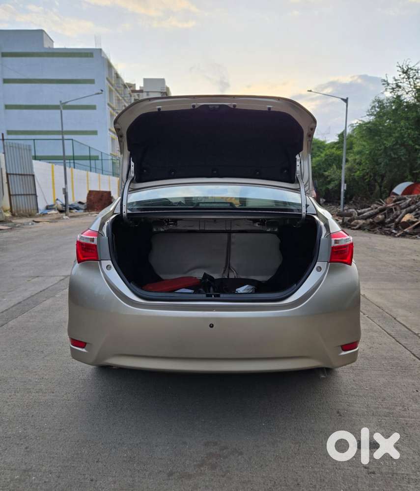 Toyota Corolla Altis, 2015, Petrol