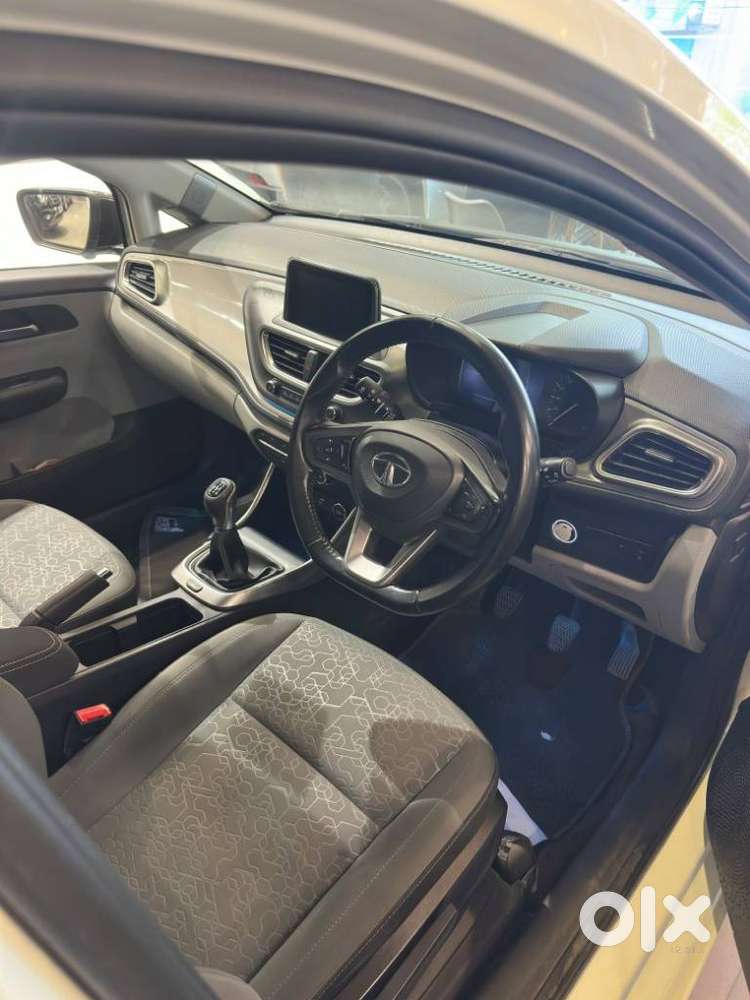 Tata Altroz Xz, 2020, Petrol