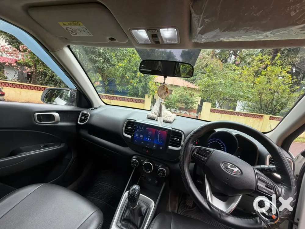 Hyundai Venue 2020 Petrol Well Maintained