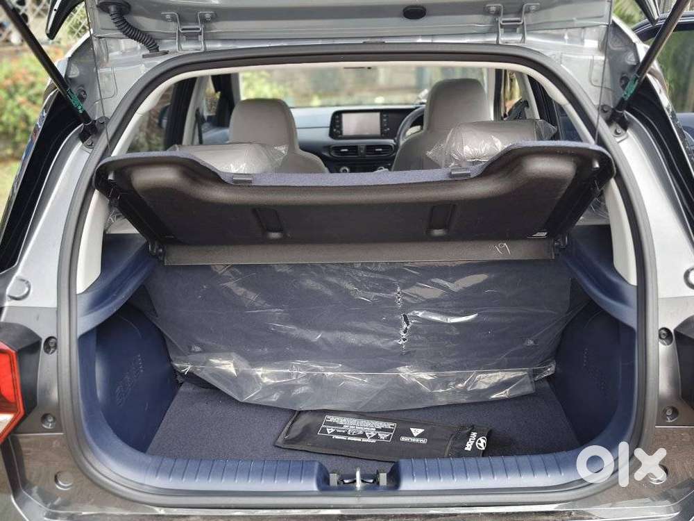 Hyundai Exter Hx6 Petrol Manual Dual Tone, 2026, Petrol