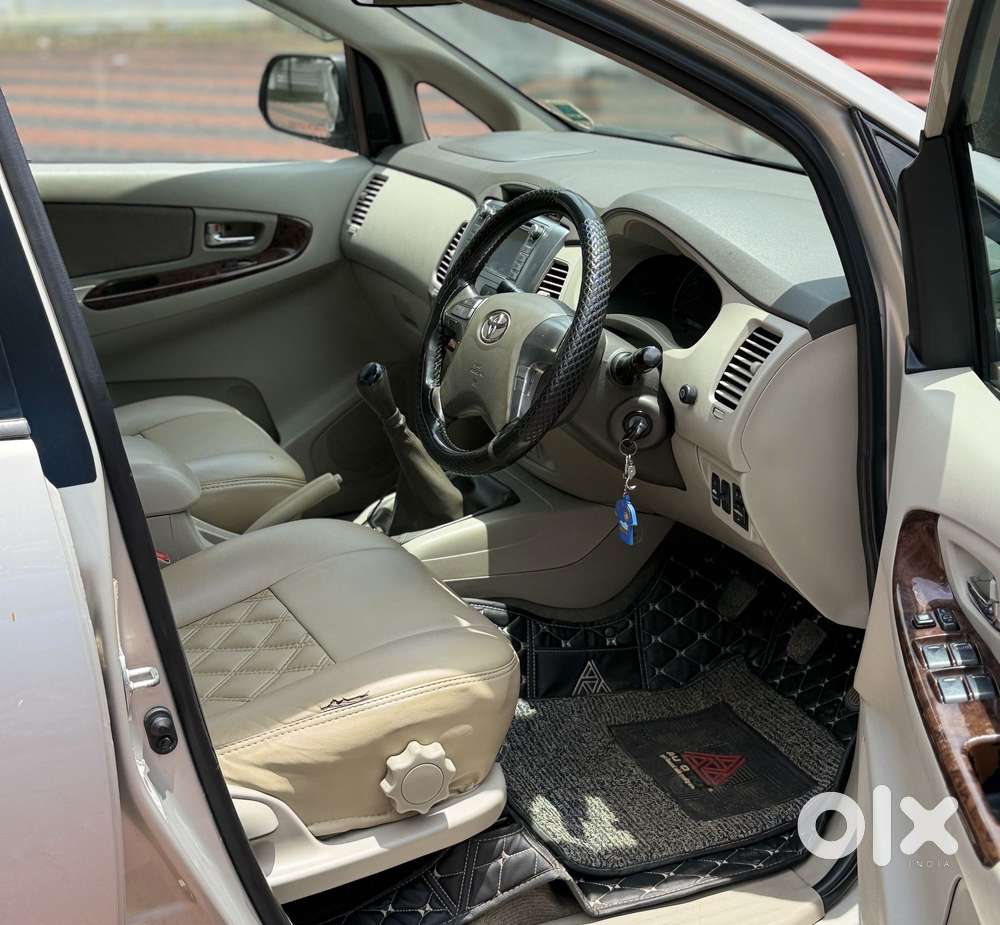 Toyota Innova 2.5 V 7 Str, 2014, Diesel