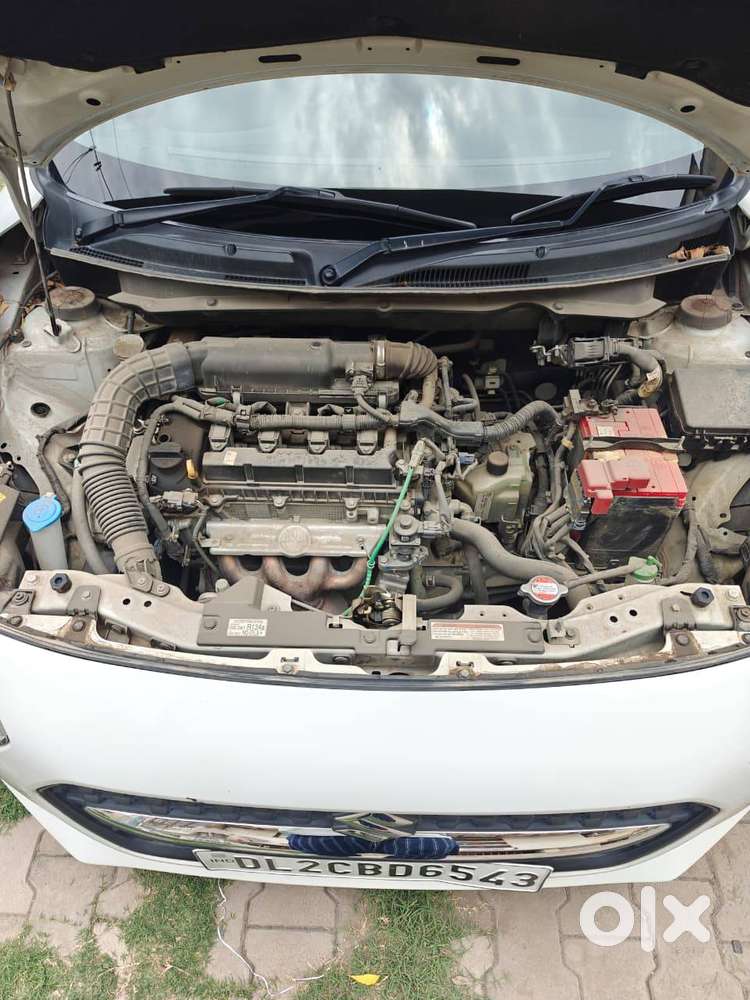 Maruti Suzuki Swift Vxi Amt (2022) — Single Owner  Warranty Till 2027