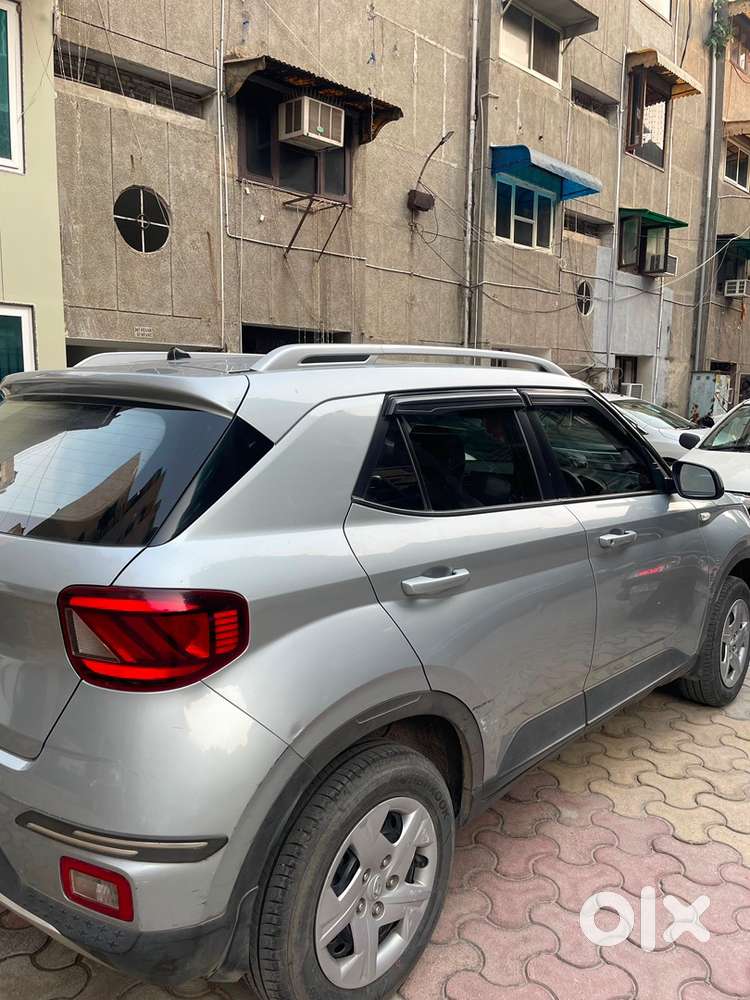 Hyundai Venue Petrol 2019