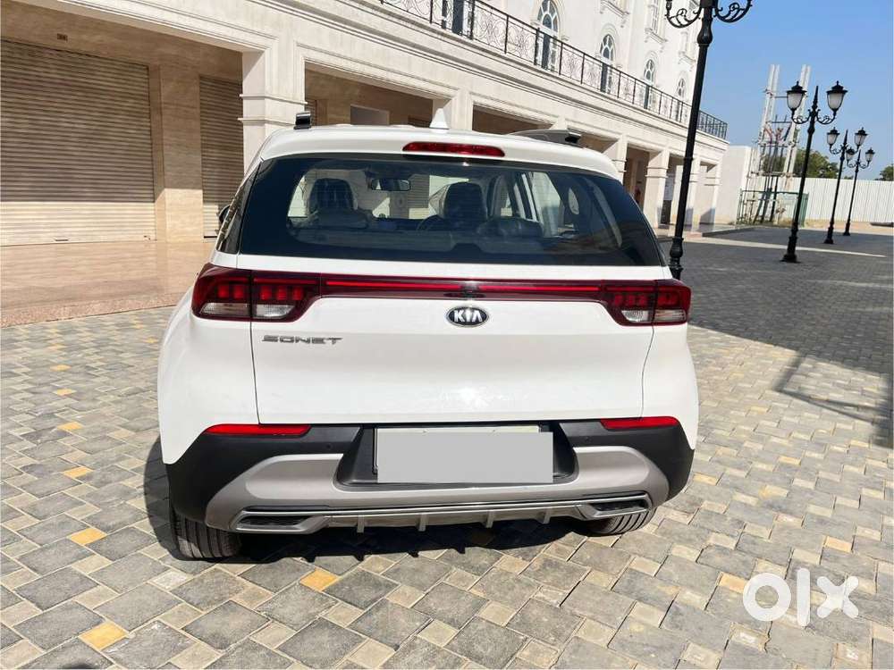 Kia Sonet 12000 Km's New Condition Sunroof