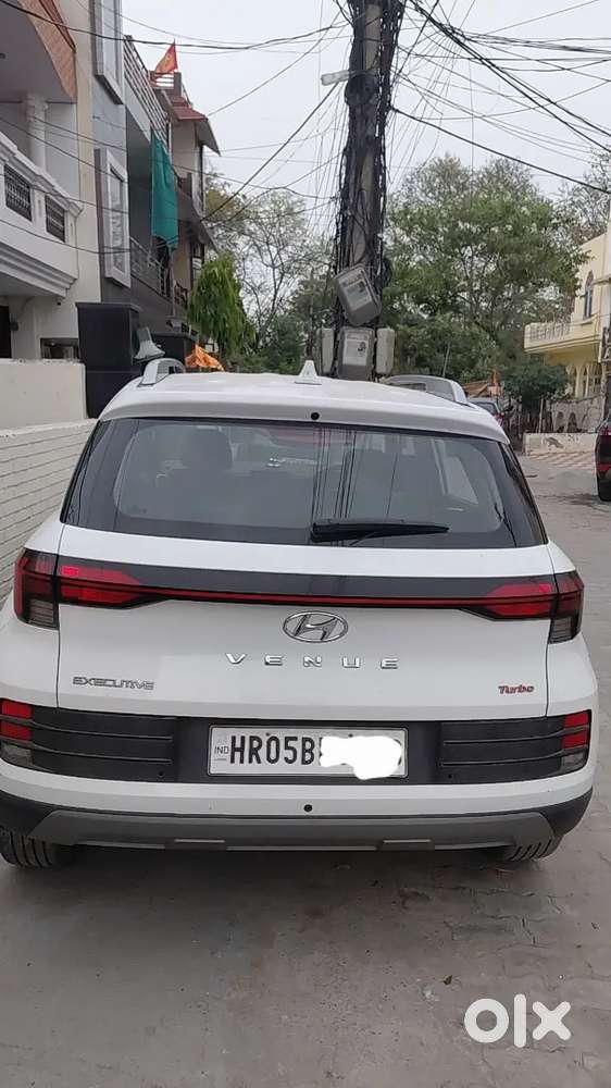 Venue Turbo Executive 1.0 Petrol