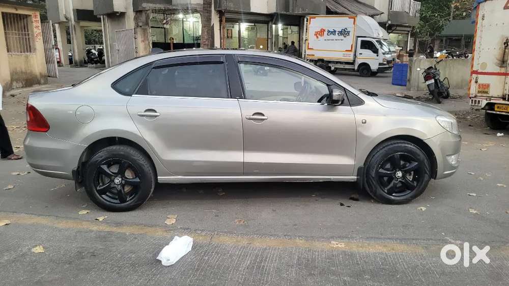 Skoda Rapid 2013 Petrol 76000 Km Driven