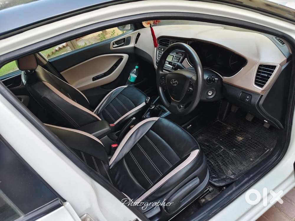 I20 Sportz + 2018 Model 1st Owner 50000 Km With Service Record