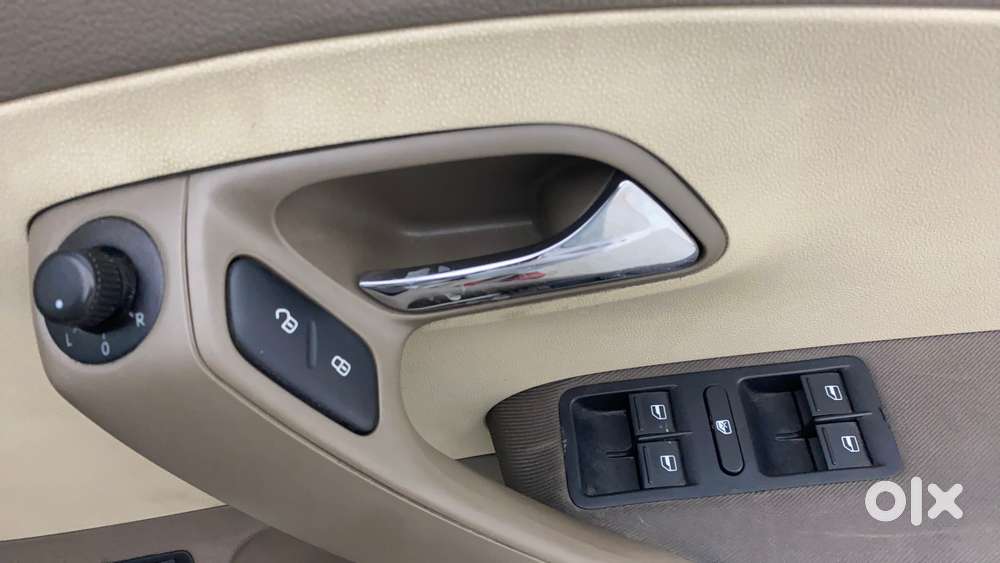 Skoda Rapid 1.6 Mpi Mt Elegance Plus, 2015, Petrol