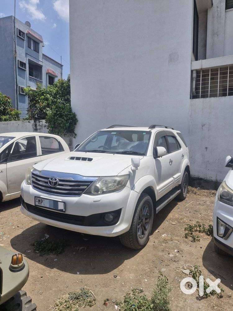 Toyota Fortuner 3.0 4x2 Automatic, 2013, Diesel