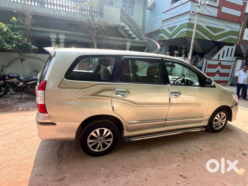 Toyota Innova 2015 Diesel Well Maintained