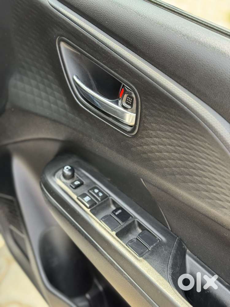 Maruti Suzuki Swift Vxi Optional, 2024, Petrol