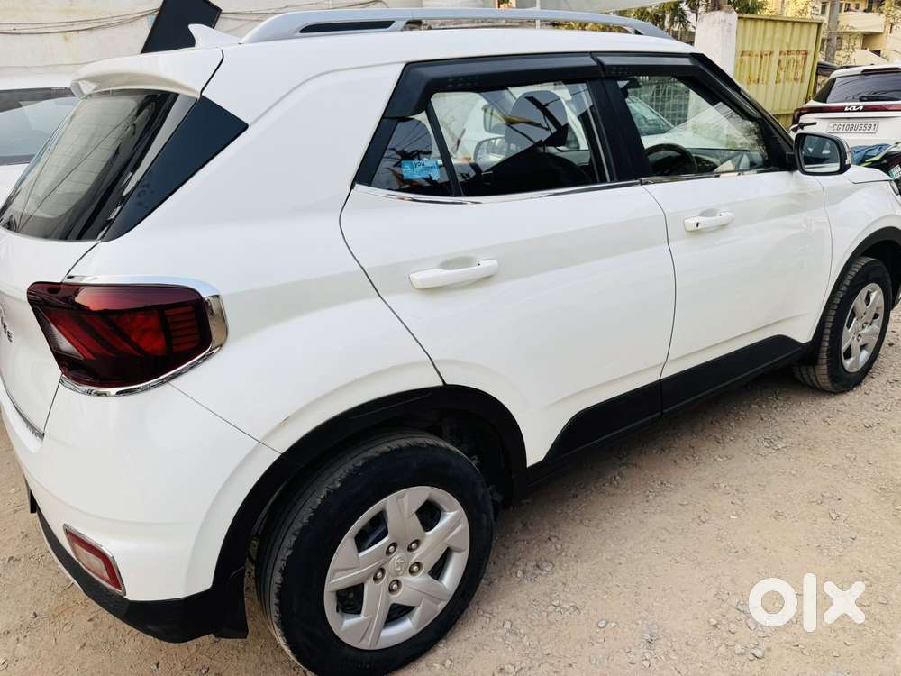 Hyundai Venue 1.2 S Plus, 2022, Petrol