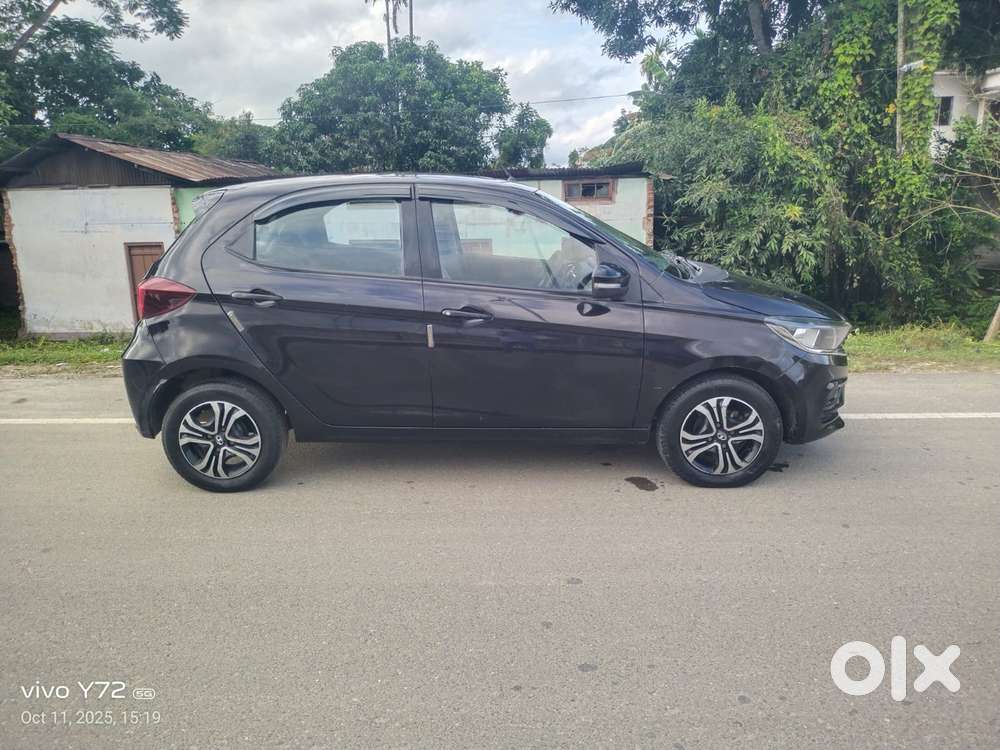 Tata Tiago 1.2 Revotron Xt (o), 2023, Petrol