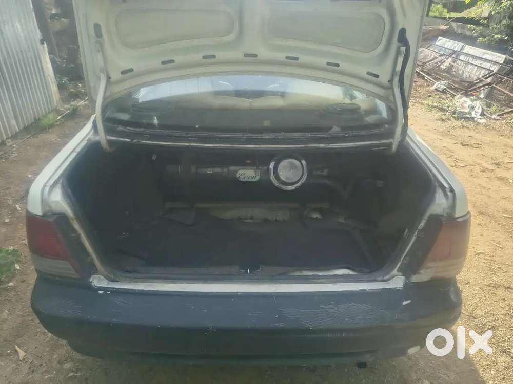 Maruti Suzuki Esteem Lpg 1998