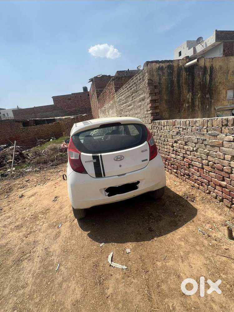 Hyundai Eon 2011 Cng & Hybrids Well Maintained