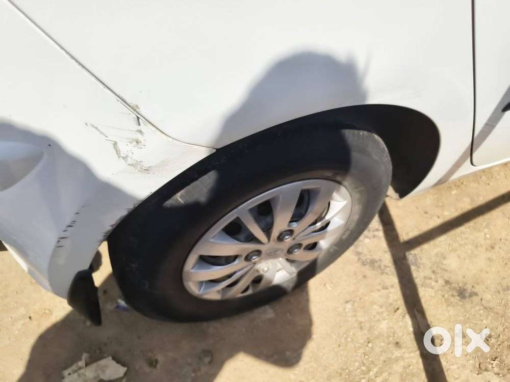 Hyundai I10 Sportz, 2017, Petrol