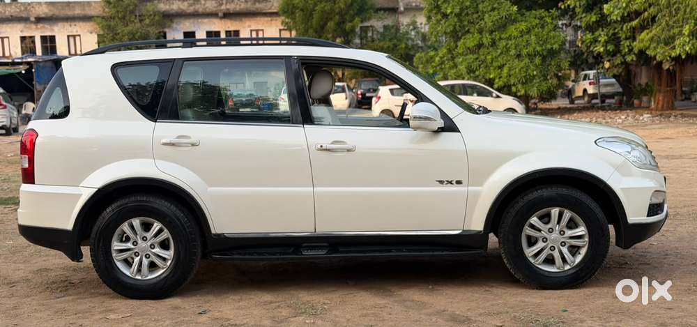 Mahindra Rexton, 2015, Diesel