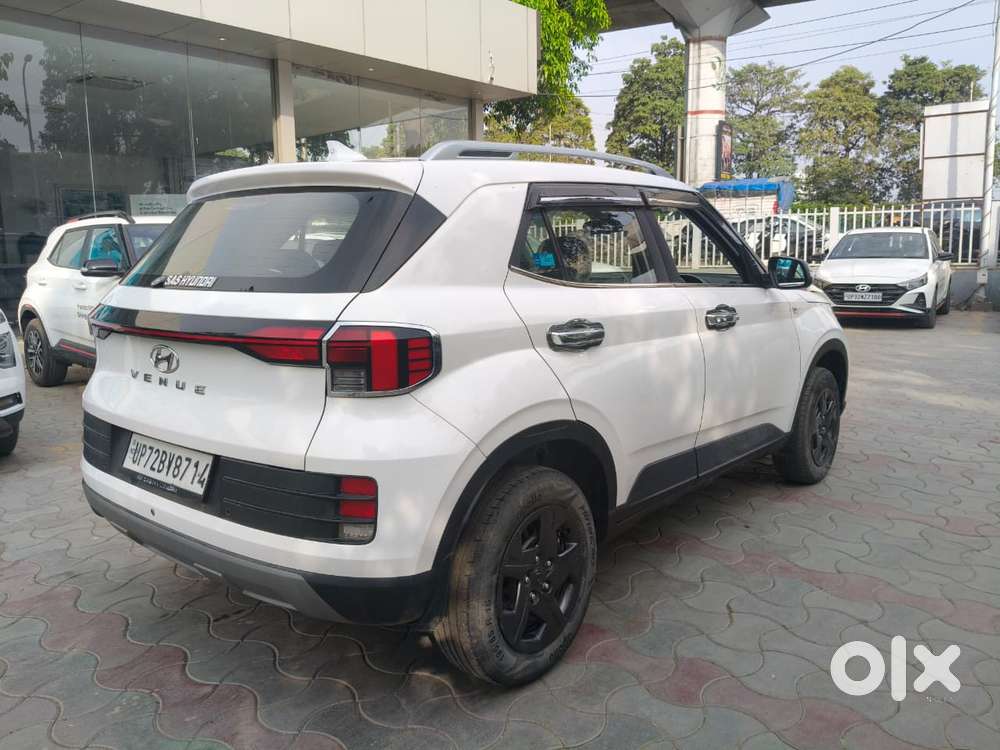 Hyundai Venue 1.2 S Plus, 2023, Petrol
