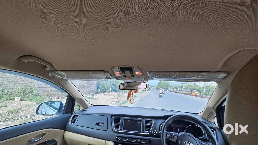 Kia Carnival Premium, 2021, Diesel