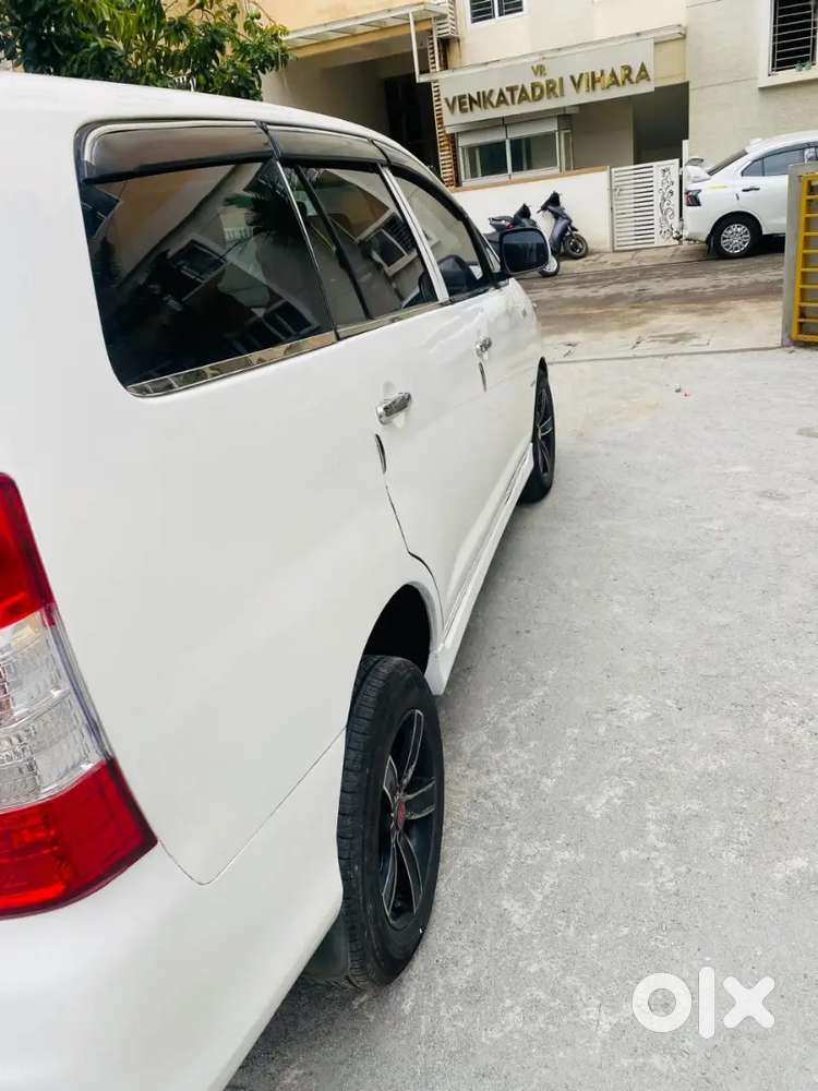 Toyota Innova 2.5 G 2013