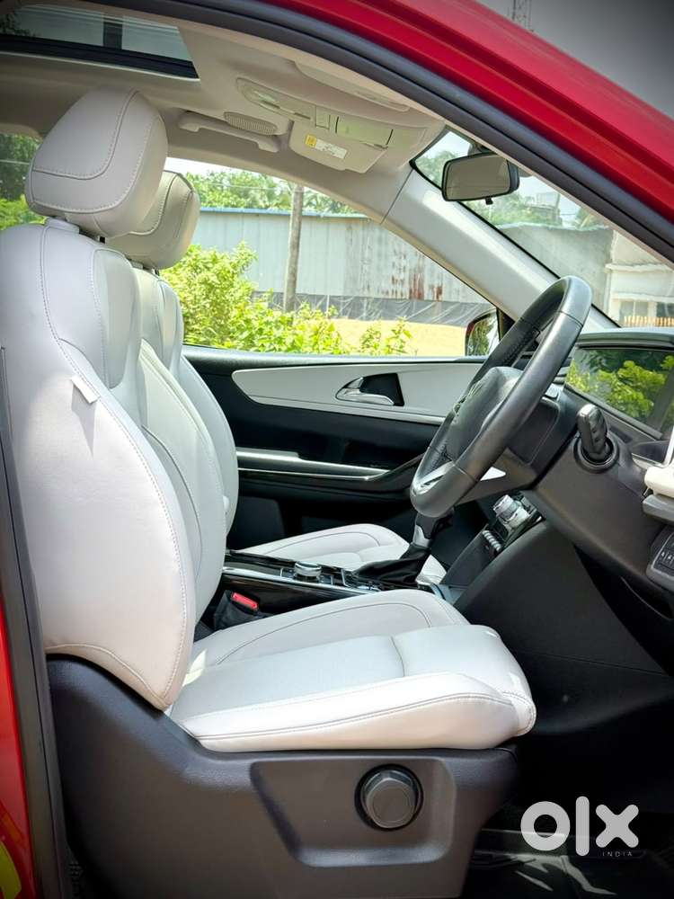 Mahindra Xuv700 2.2 Ax 7 Diesel At Luxury Pack Str, 2023, Diesel