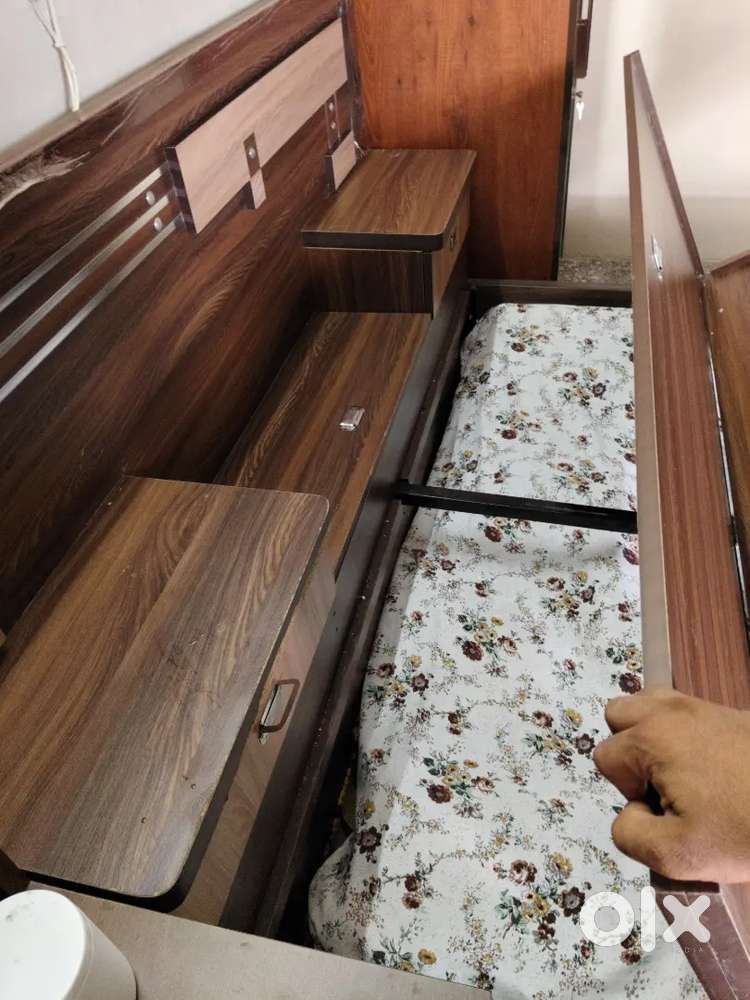 Iron frame Partical board bad 6 month old