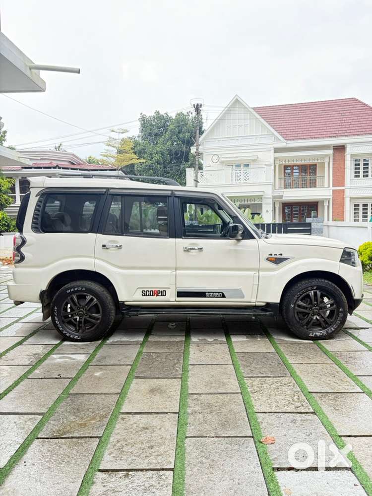 Mahindra Scorpio Classic 2017 Diesel Manual