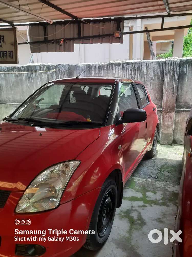 Maruti Suzuki Swift 2005 Petrol 31000 Km Driven