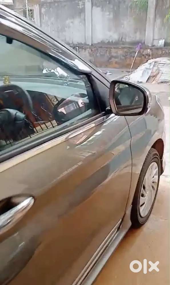 Maruti Suzuki Ertiga 2022 Petrol 2800 Km Driven