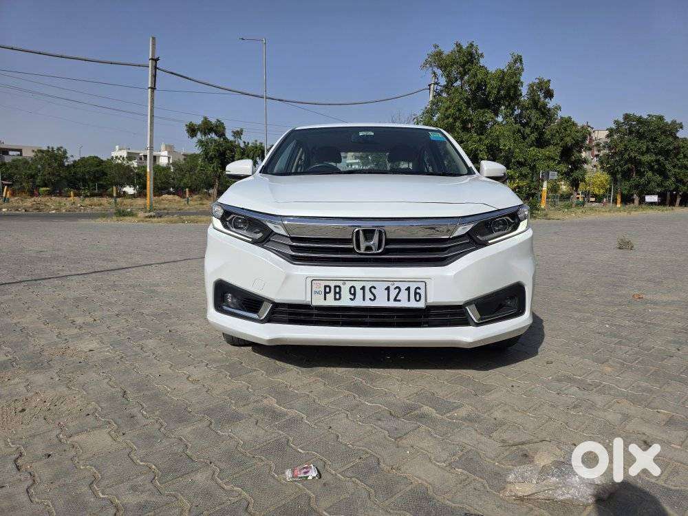 Honda Amaze 2nd Gen Vx, 2022, Petrol