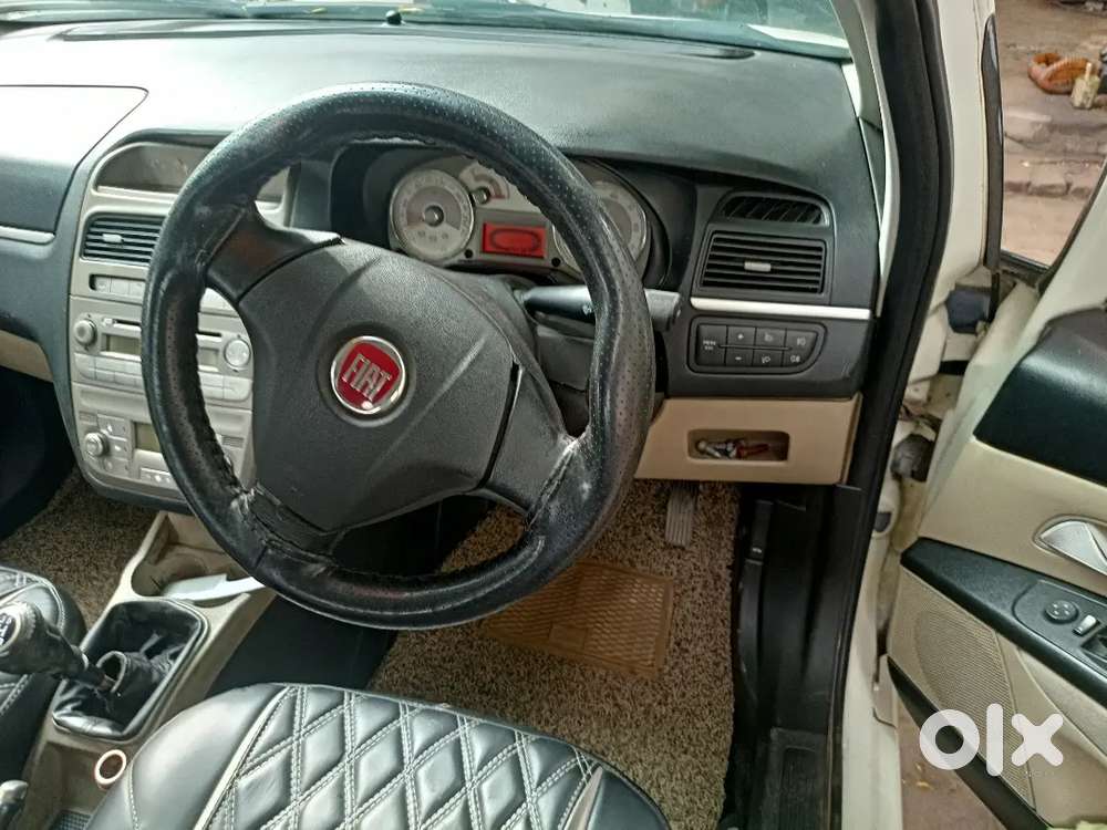 Fiat Linea Emotion 2012
