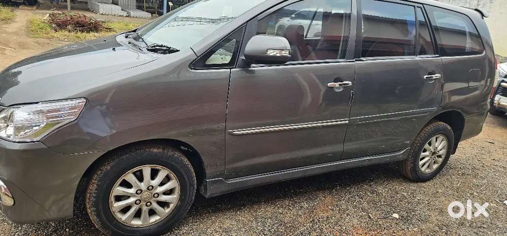 Toyota Innova 2012 Diesel Well Maintained