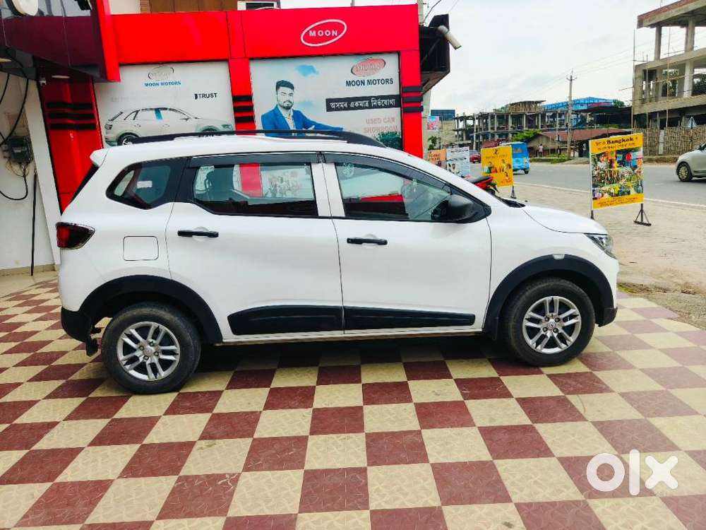 Renault Triber Rxl, 2023, Petrol