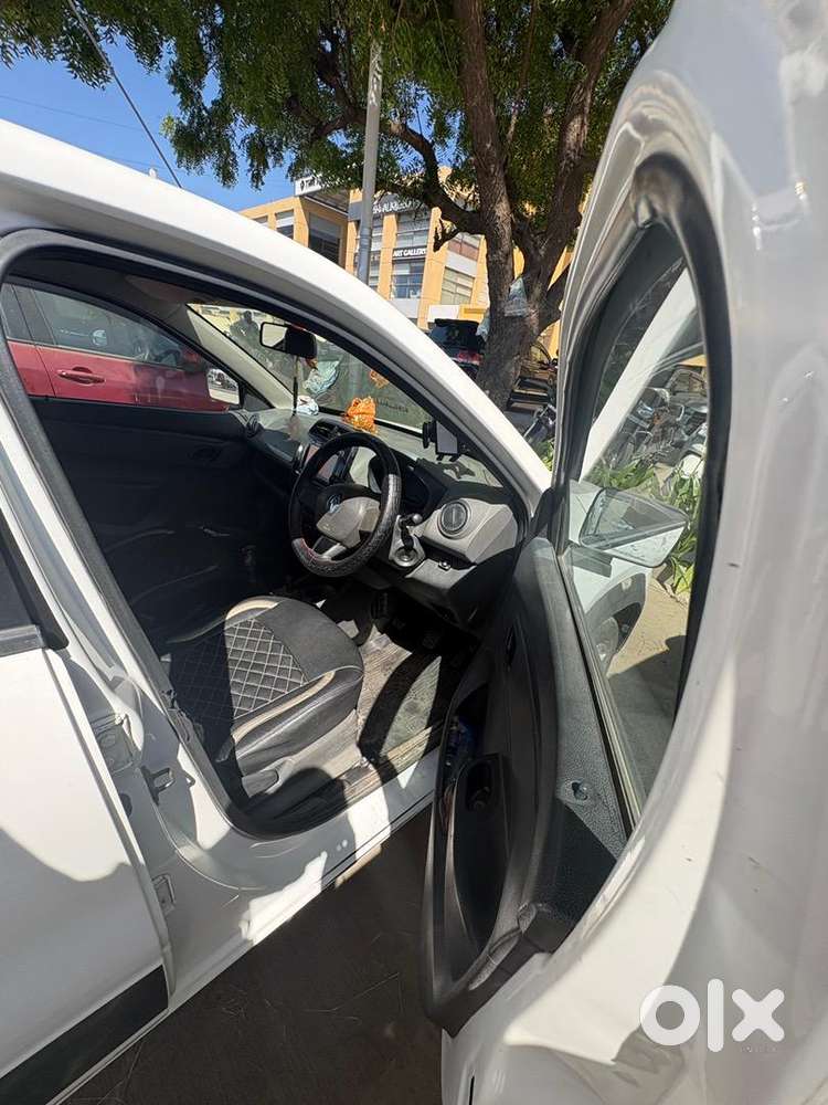 Renault Kwid Car 2016 White Petrol/cng