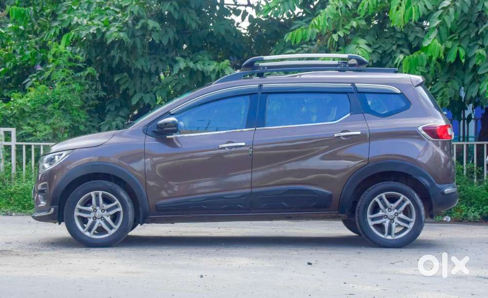 Renault Triber Rxz, 2023, Petrol
