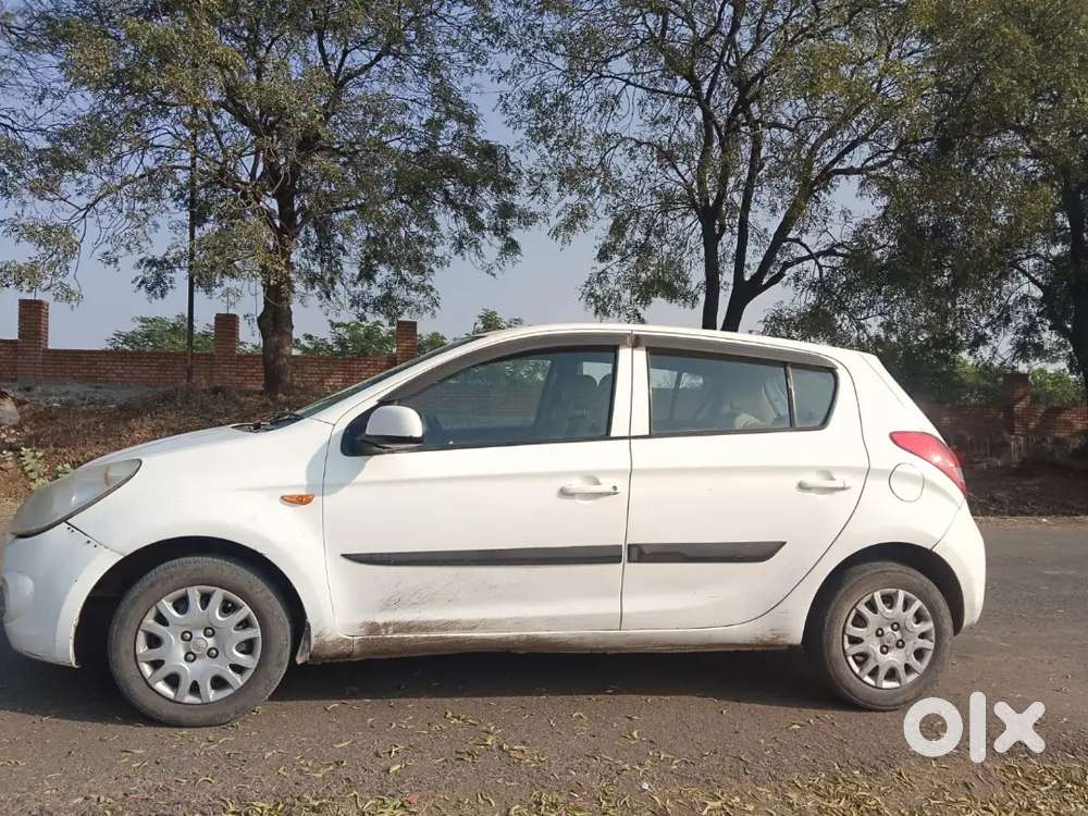 Hyundai I20 Magna
Pure Petrol 
Model 2010
Original Colour 
4th E
