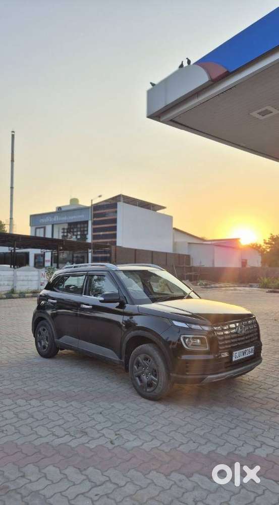 Hyundai Venue Sx, 2024, Cng & Hybrids