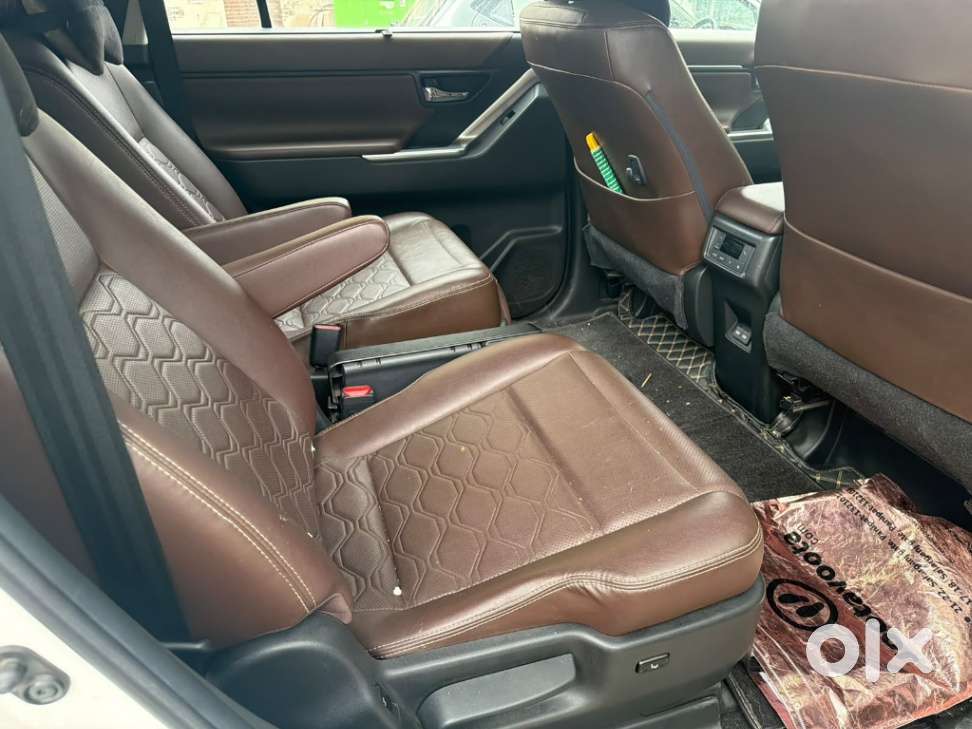 Toyota Innova Hycross 2.0 Zx Hybrid 7 Str, 2024, Petrol