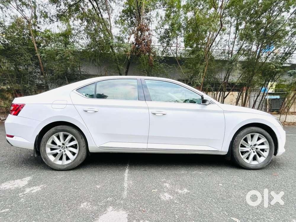 Skoda Superb L&k 1.8 Tsi At, 2019, Petrol